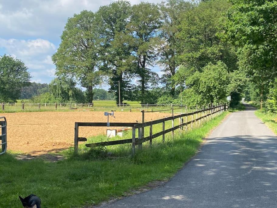 Wunderschoene Ferienwohnung Auf Dem Bauernhof Greven Esterno foto